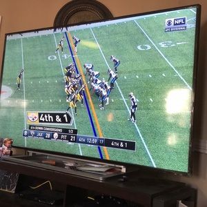 65” Toshiba Flatscreen TV 1080p